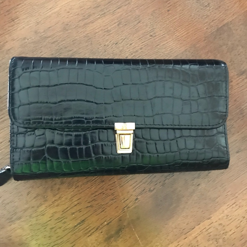 Vintage Etienne Aigner wallet